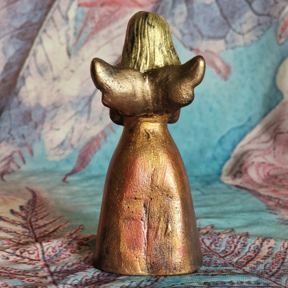 Justyna Jaszke - rzeźby - Rzeźba z gipsu Anioł Ciepła złoty wys. 10,2 cm foto #2