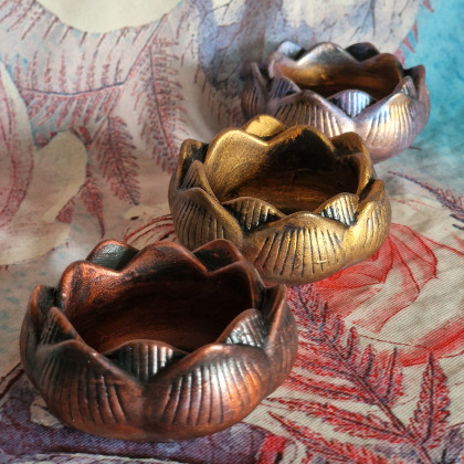 Justyna Jaszke - lampy, świeczniki - 3 świeczniki czerwony złoty niebieski z gipsu foto #1