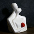 Rzeźba z gipsu, Para Zakochanych, biała, wys. 12,2 cm