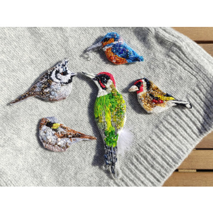 Agnieszka Potocka-Makoś - broszki - Haftowana broszka - sikorka czubatka foto #1