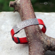 Runiczny amulet miłości w czerwieni