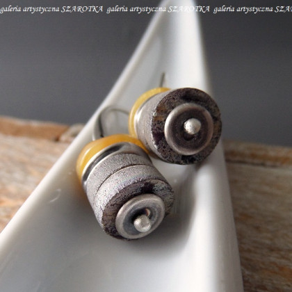 szarotka - kolczyki  - GRAY-YELLOW kolczyki z bursztynu, muszli i srebra foto #3