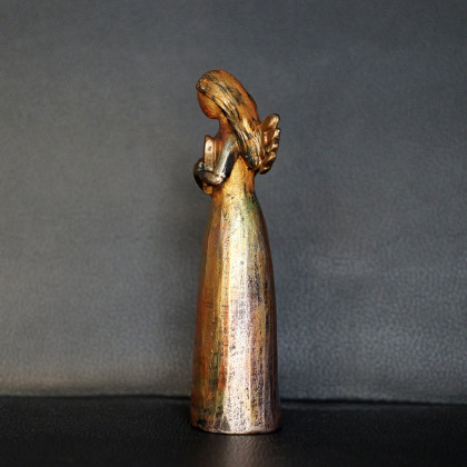Justyna Jaszke - rzeźby - Rzeźba złoty Anioł z czerwonym sercem wys. 13,3 cm foto #3