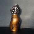 Rzeźba kobieta w spódnicy wys. 12 cm