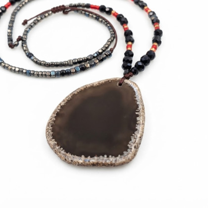 Ręcznie robiony naszyjnik z naturalnym agatem i czerwonym koralem – boho chic, unikatart, korale,naszyjniki