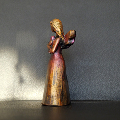 Justyna Jaszke - rzeźby - Rzeźba Anioł z fioletowym sercem wys. 11 cm foto #2
