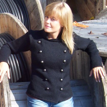 sweter z guzikami, halo-pracownia, swetry