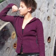 SWETER Z KAPTUREM