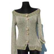 SWETER Z DREWNIANYMI GUZIKAMI