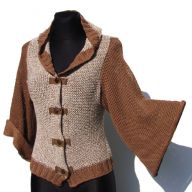 SWETER Z KAPTUREM