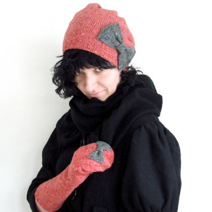 koralowy komplet, halo-pracownia, czapki