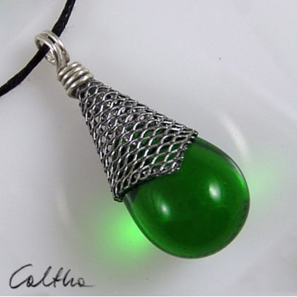 Caltha - zawieszki,breloczki - Szmaragdowy w rożku - wisior foto #1