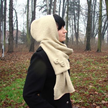 szalokaptur z mufką beżowy, halo-pracownia, czapki