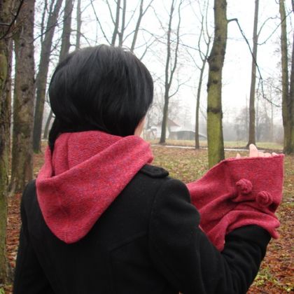 halo-pracownia - czapki - szalokaptur z mufką czerwony foto #1