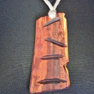 Naszyjnik z drewna