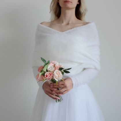 Ava w bieli - narzutka, nie tylko ślubn, MarMat, swetry