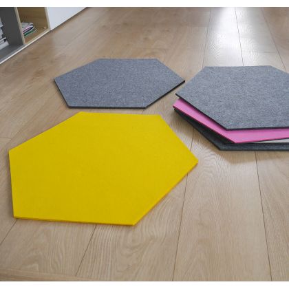Zestaw trzech filcowych dywanikow sześc, home variety, na podłogę